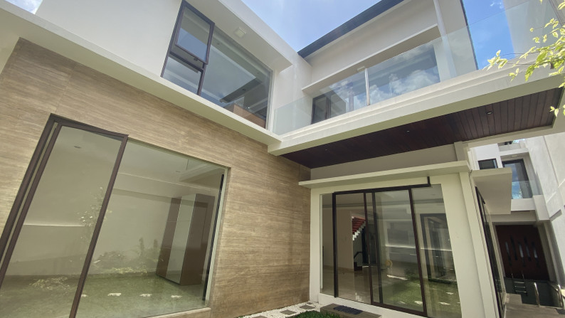 FOR SALE MINIMALIS MODERN HOUSE AT AMPERA