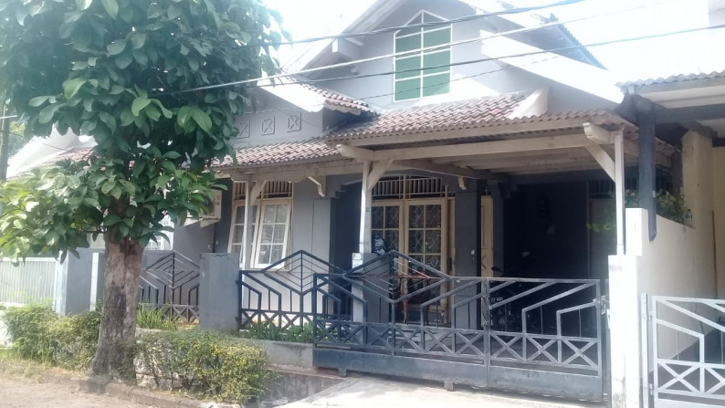 Rumah siap huni ,lokasi ok Di Bintaro Jaya 5