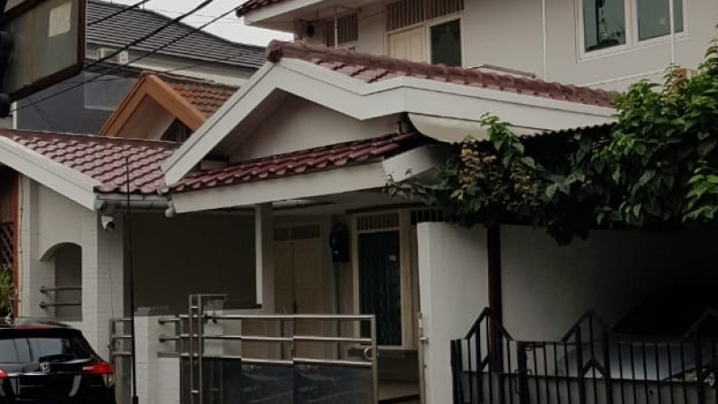 Rumah bagus, siap huni di Bintaro Jaya Sektor 3