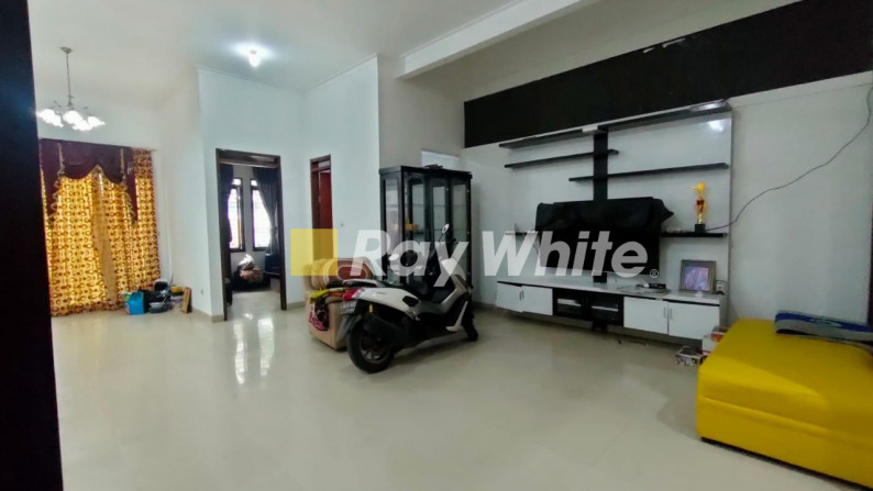 JARANG ADA! MILIKI SEGERA DENGAN HARGA SANGAT TERJANGKAU DAN NEGOTIABLE! Rumah Cantik 1 Lantai di Batununggal, Bandung