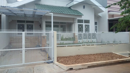 Rumah  Bagus di sektor 9 Bintaro Jaya