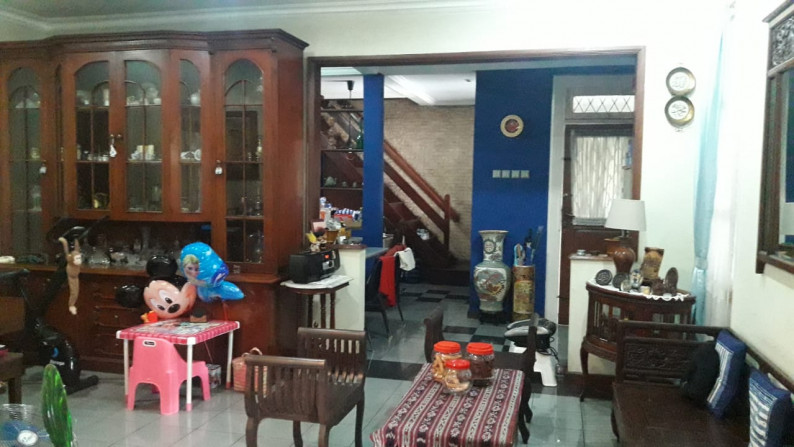 Rumah Bagus Pinggir Jalan Raya Strategis di Bintaro Jaya