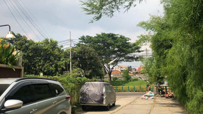 Rumah Siap Huni,Bagus di Pondok Indah Jakarta Selatan