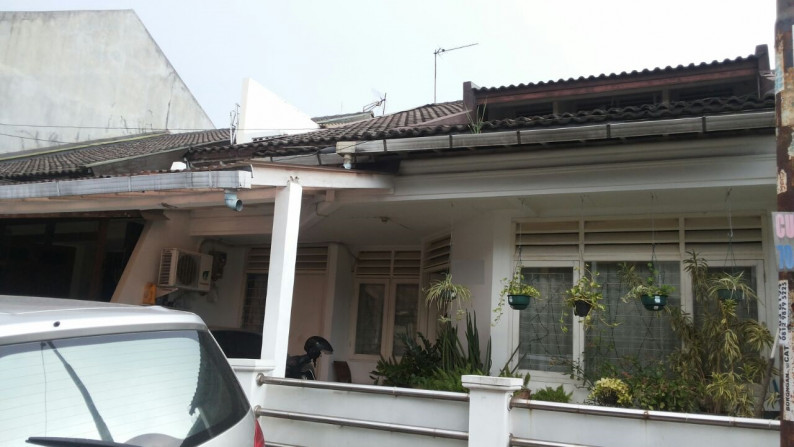 RUMAH SIAP HUNI HARGA BAGUS DI BINTARO JAYA SEKTOR 2