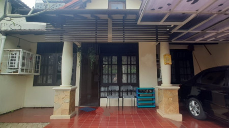 Rumah cantik Harga Bagus di Bintaro