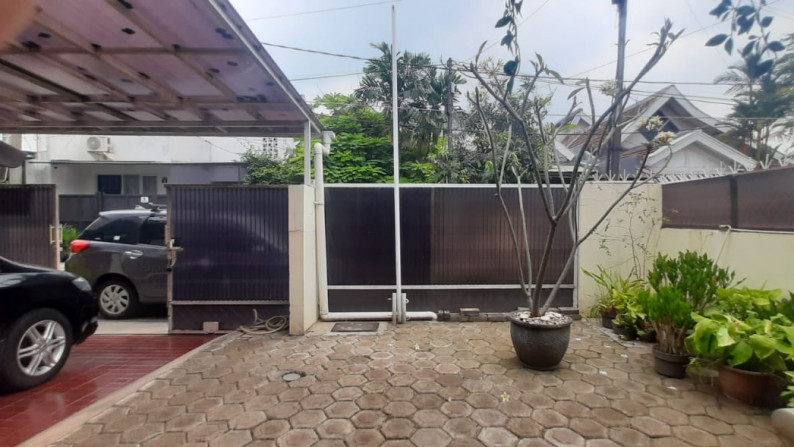 Rumah cantik Harga Bagus di Bintaro