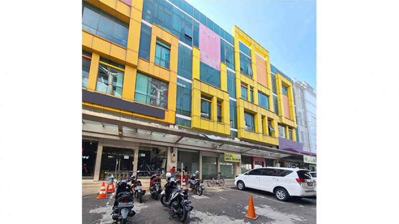 Ruko Graha Boulevard Raya, Kelapa Gading Luas 8x16,5m2, lokasi strategis