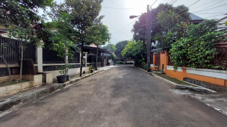 Rumah Siap Huni, Akses Jalan Depan Lebar, dan Dekat Bintaro Jaya @Villa Bintaro Indah