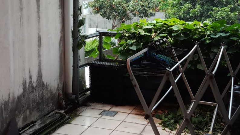 Rumah 2 Lantai siap huni di Cireunde.