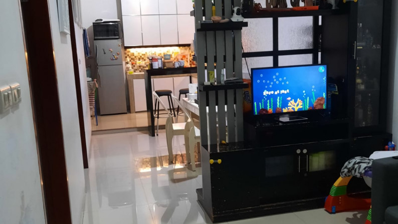 Dijual Rumah di Taman Paraahyangan 7 - Lippo Karawaci Tangerang