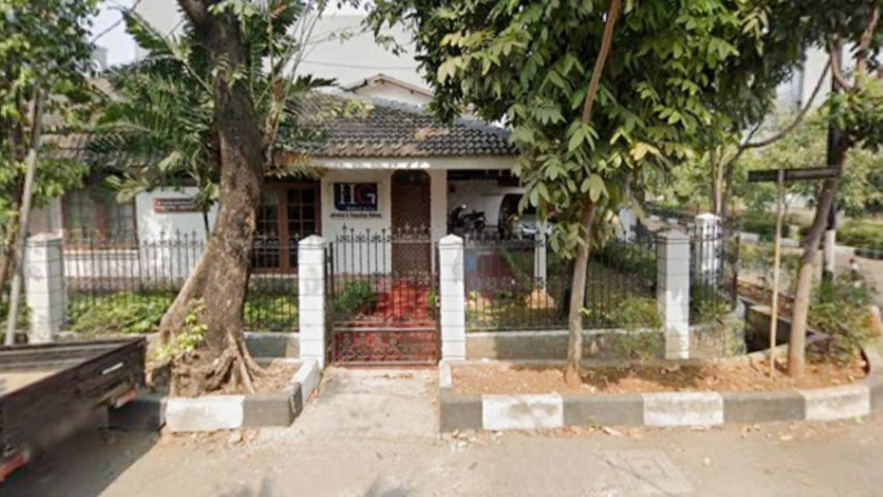 Rumah Hoek Gading Indah Utara, Kelapa Gading Luas 14x17m2