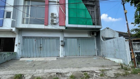 Ruko 3 lantai di Jalan Greges, Surabaya Pusat