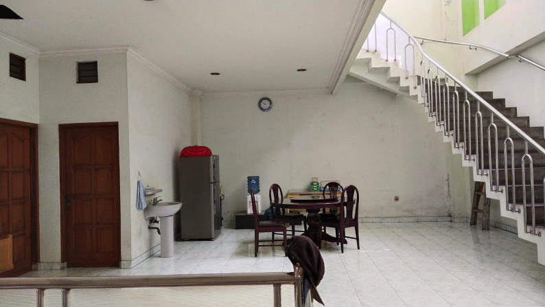 DIJUAL Rumah di Komplek Taman Harapan Indah (THI) - Jakarta Barat