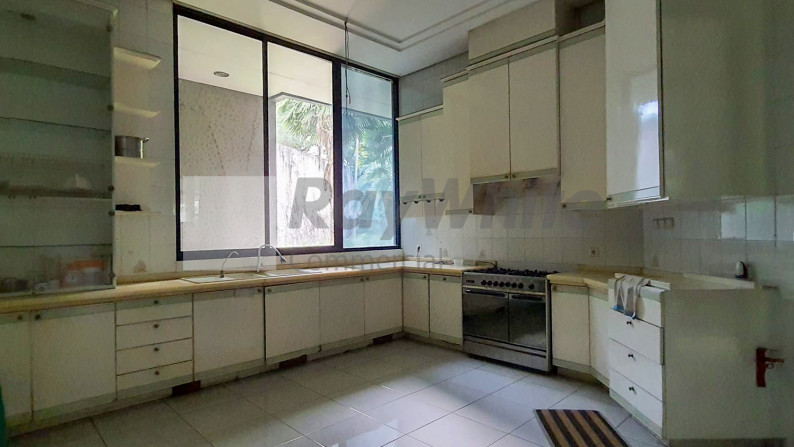 Dijual Rumah di Jl. Permata Safir - Permata Hijau - Jakarta Selatan