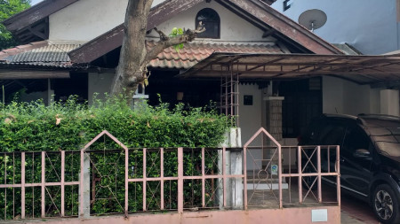 Rumah dalam sektor Bintaro Jaya  lingkungan aman dan nyaman.