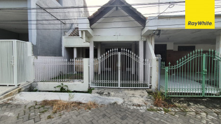 Rumah SHM di Simpang Darmo Permai Selatan, Surabaya