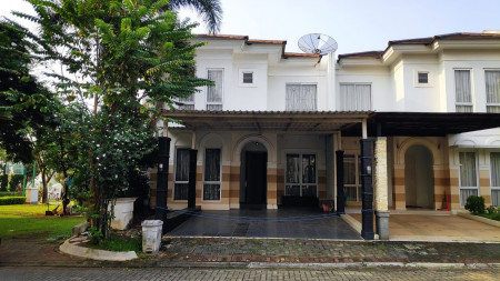 Rumah Semi furnished Collinare foresta