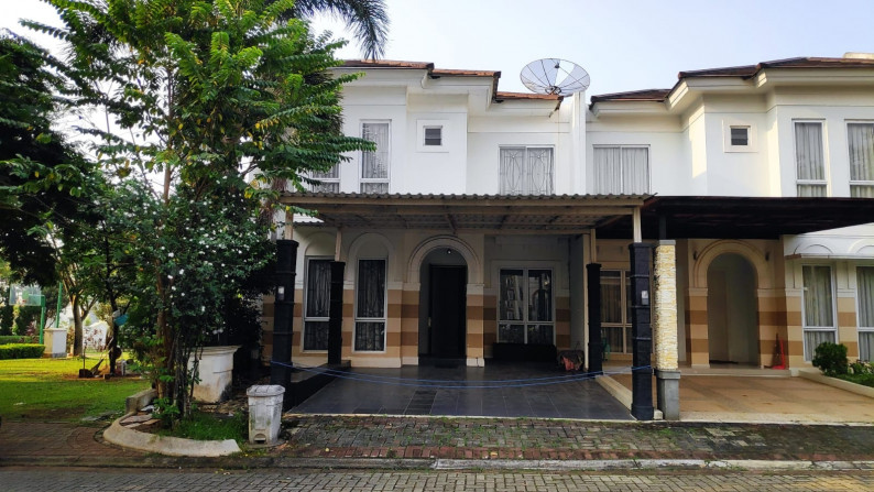 Rumah Semi furnished Collinare foresta