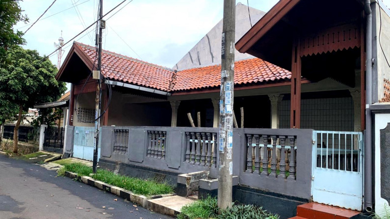 Rumah siap huni di komplek pertamina raya