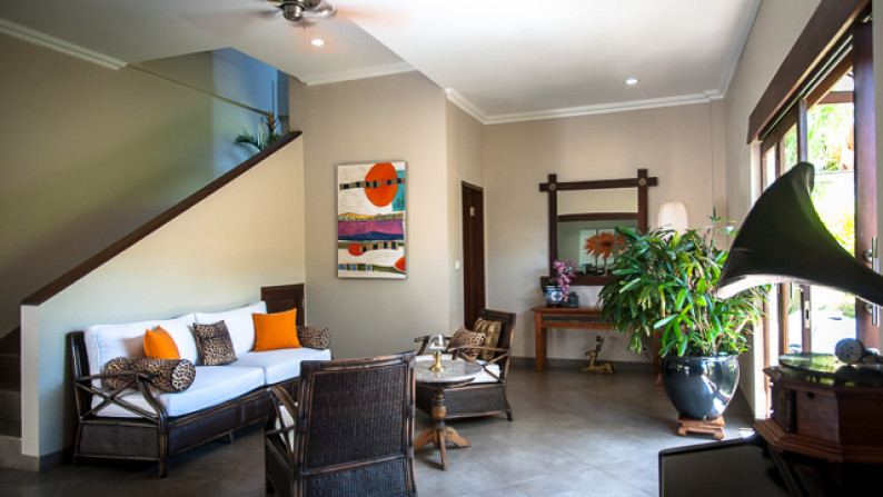 Freehold Modern Villa Walking Distance to Sanur Beach