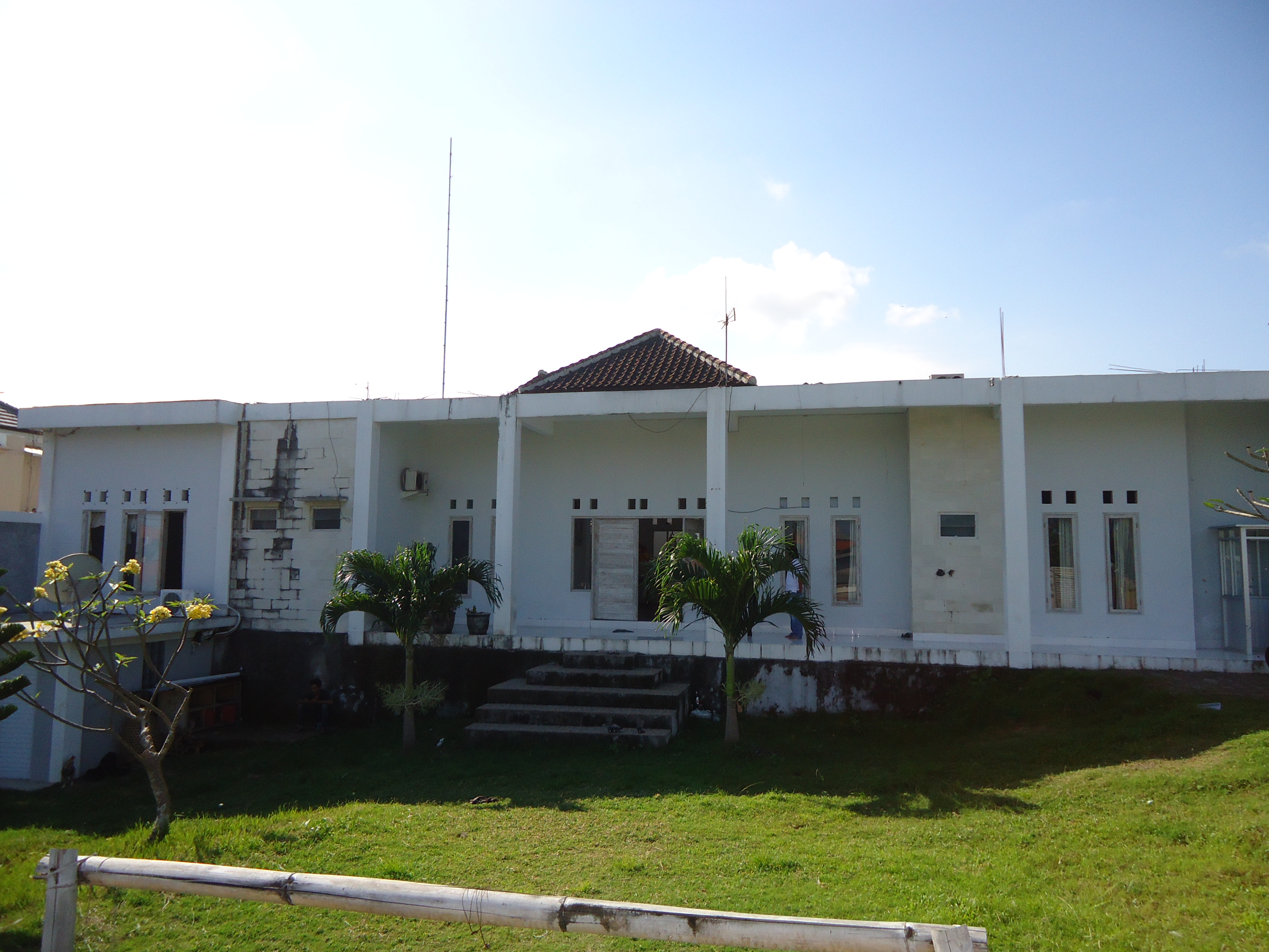 House With Large Garden Close To School In Kerobokan