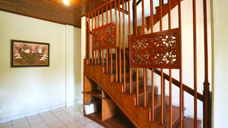 Balinese Traditional Villa In Central Legian Wallking Distance To The Beach