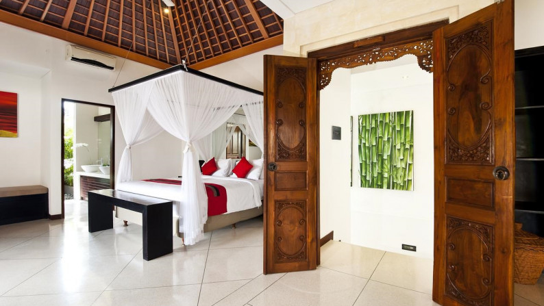 Lifestyle Villa Hak Milik In Heart Of Seminyak Bali