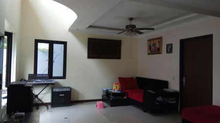 Rumah samping grandwisata, lokasi asri rumah cantik berseri.