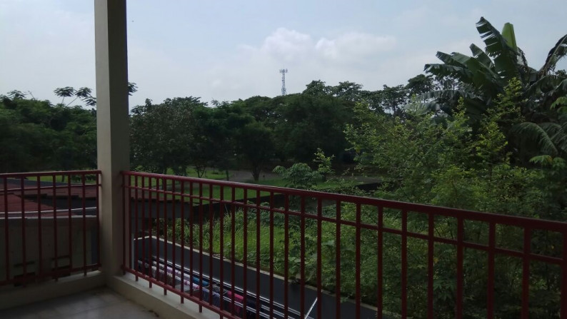Rumah samping grandwisata, lokasi asri rumah cantik berseri.