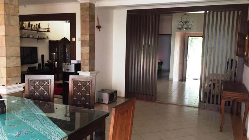 Dijual Rumah Asri di River Town, depan taman, Grand Wisata, Bekasi