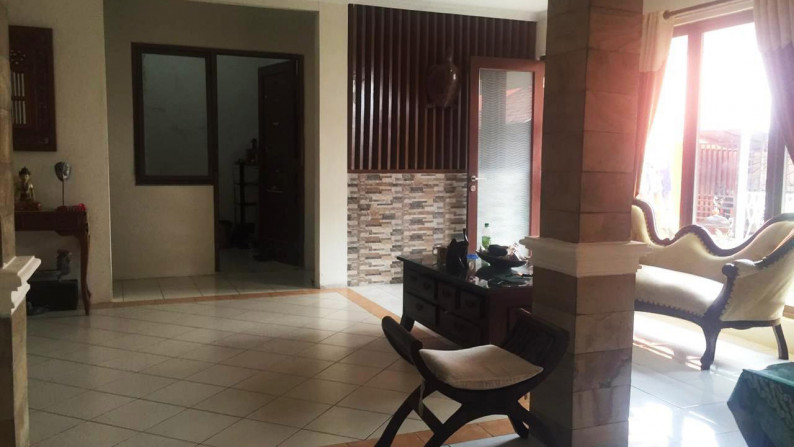 Dijual Rumah Asri di River Town, depan taman, Grand Wisata, Bekasi