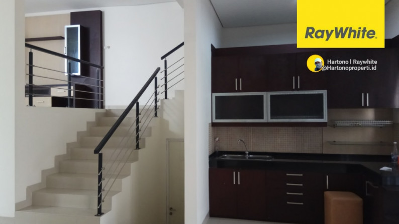 grand wisata - rumah split level di jual cepat - Lisa