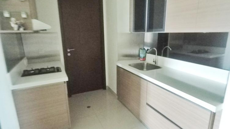 serasa punya taman pribadi Apartemen di Jual  & Sewa Sherwood-Kelapa Gading-Jakarta Utara