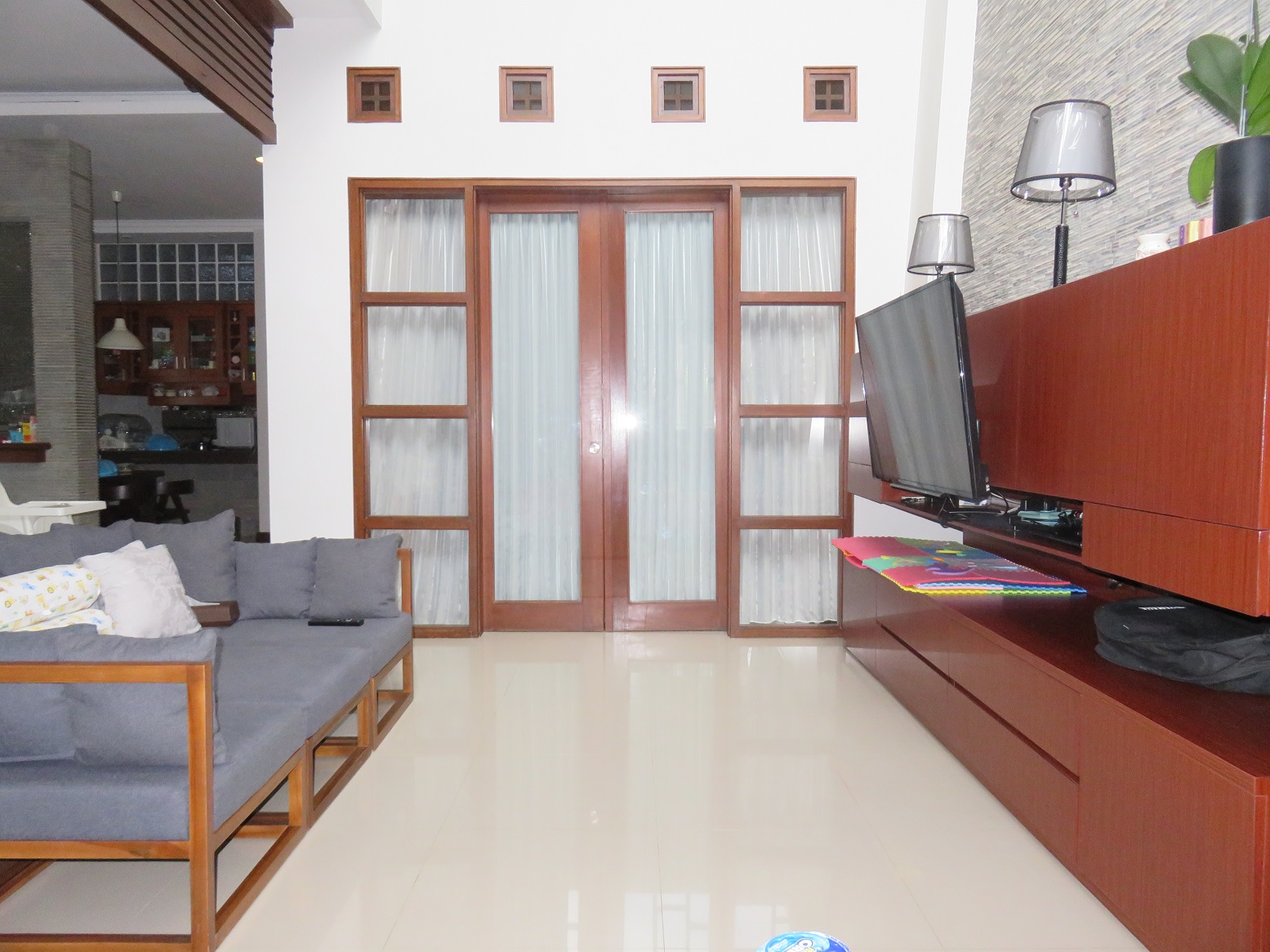 Freehold House In Expats Area Of Seminyak Close To Celebrity's Villa