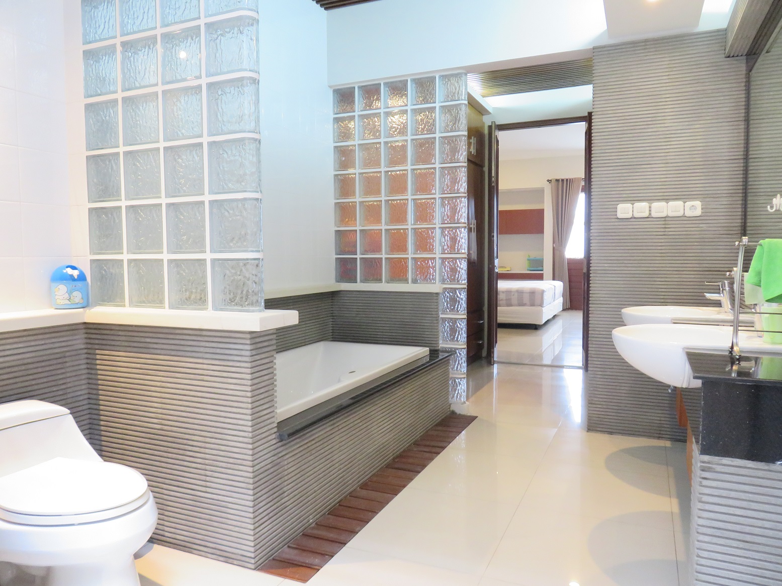 Freehold House In Expats Area Of Seminyak Close To Celebrity's Villa