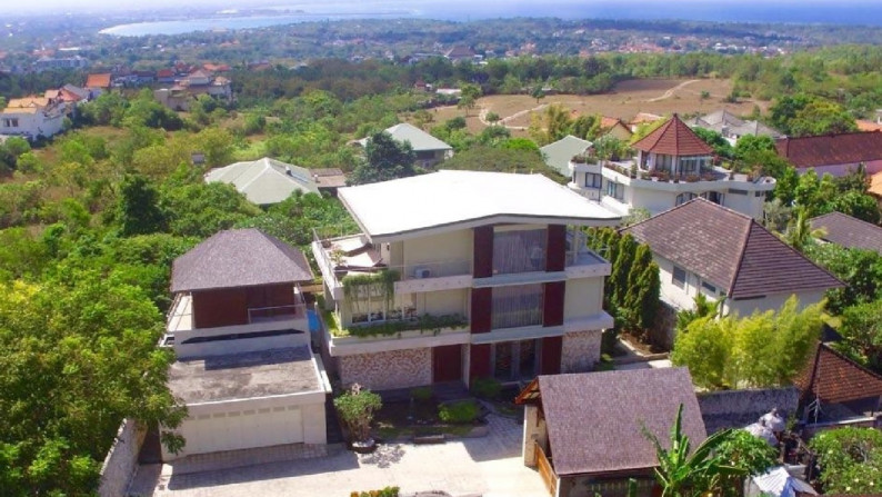 Luxury 4 Bedrooms Modern Villa In Ungasan With Sea View