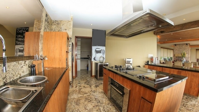 Luxury 4 Bedrooms Modern Villa In Ungasan With Sea View