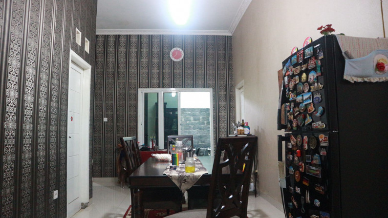 Rumah Siap Huni, Halaman Luas dan Strategis @Sawah Baru, Ciputat