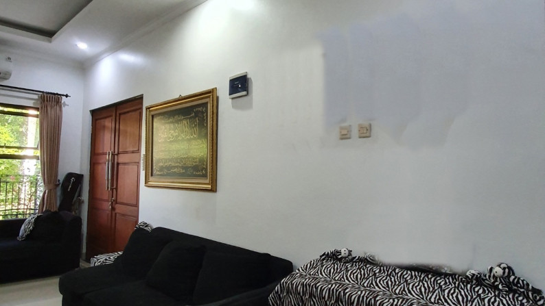 Rumah Depan Taman, Siap Huni, dan Hunian Nyaman @Graha Adena