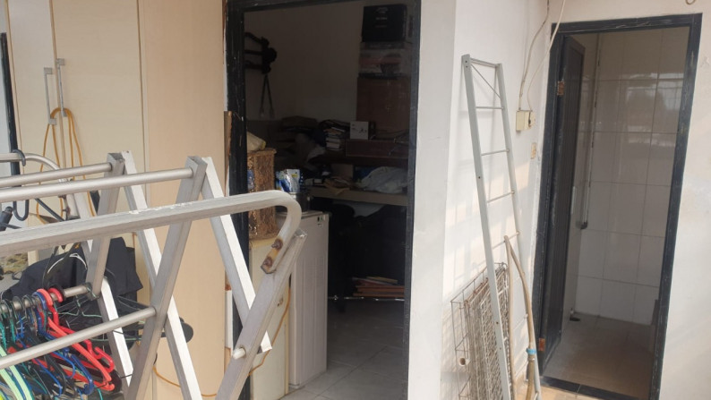 Rumah Depan Taman, Siap Huni, dan Hunian Nyaman @Graha Adena