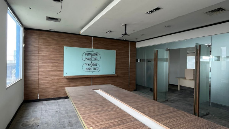 Gedung 7 Lantai Siap Pakai Dan Operasional @Jl TB Simatupang