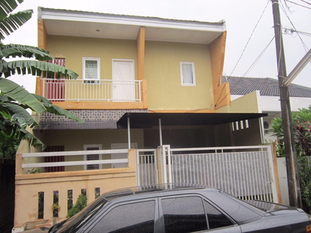 Rumah Di jual  2 lantai Bagus siap huni Bintaro Jaya.
