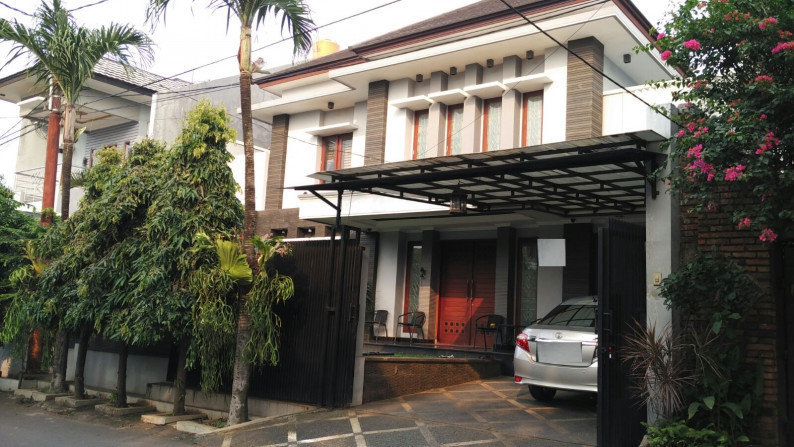 Rumah mewah,minimalis di Kesehatan Jakarta Selatan