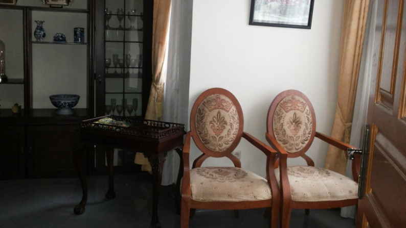 Rumah disewakan Kebayoran Baru Jakarta Selatan