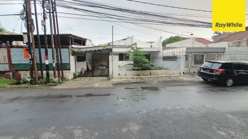 Rumah SHM di Jalan Raya Sukomanunggal, Surabaya