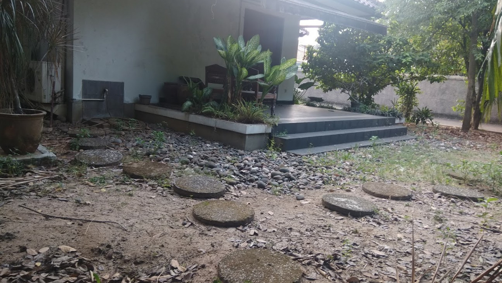 Dijual Rumah Bagus Tanah Luas di Cilandak. Jaksel