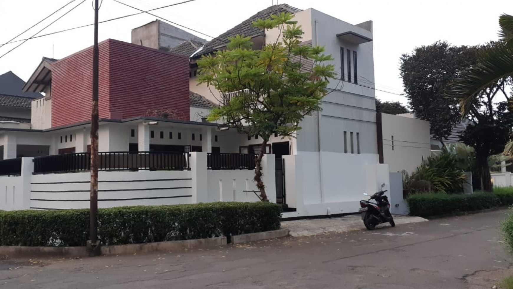 Rumah Standar 2 lantai,bagus,siap huni di Bintaro 9