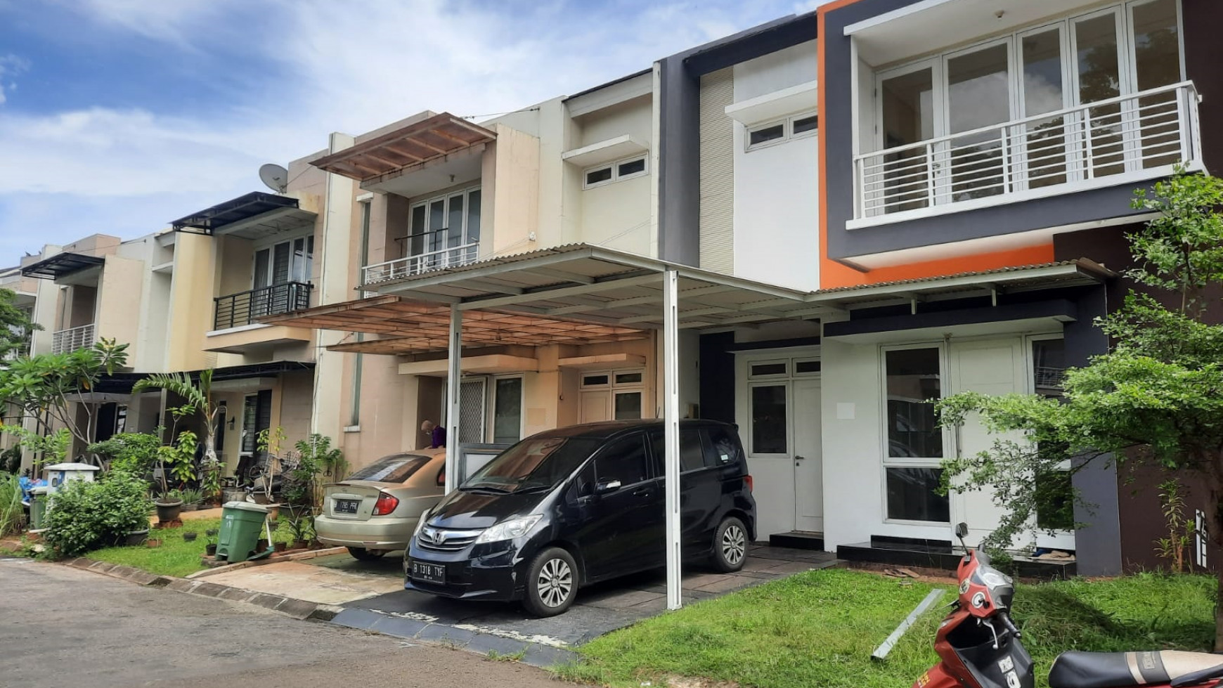 Rumah minimalis, bagus nyaman dalam Cluster