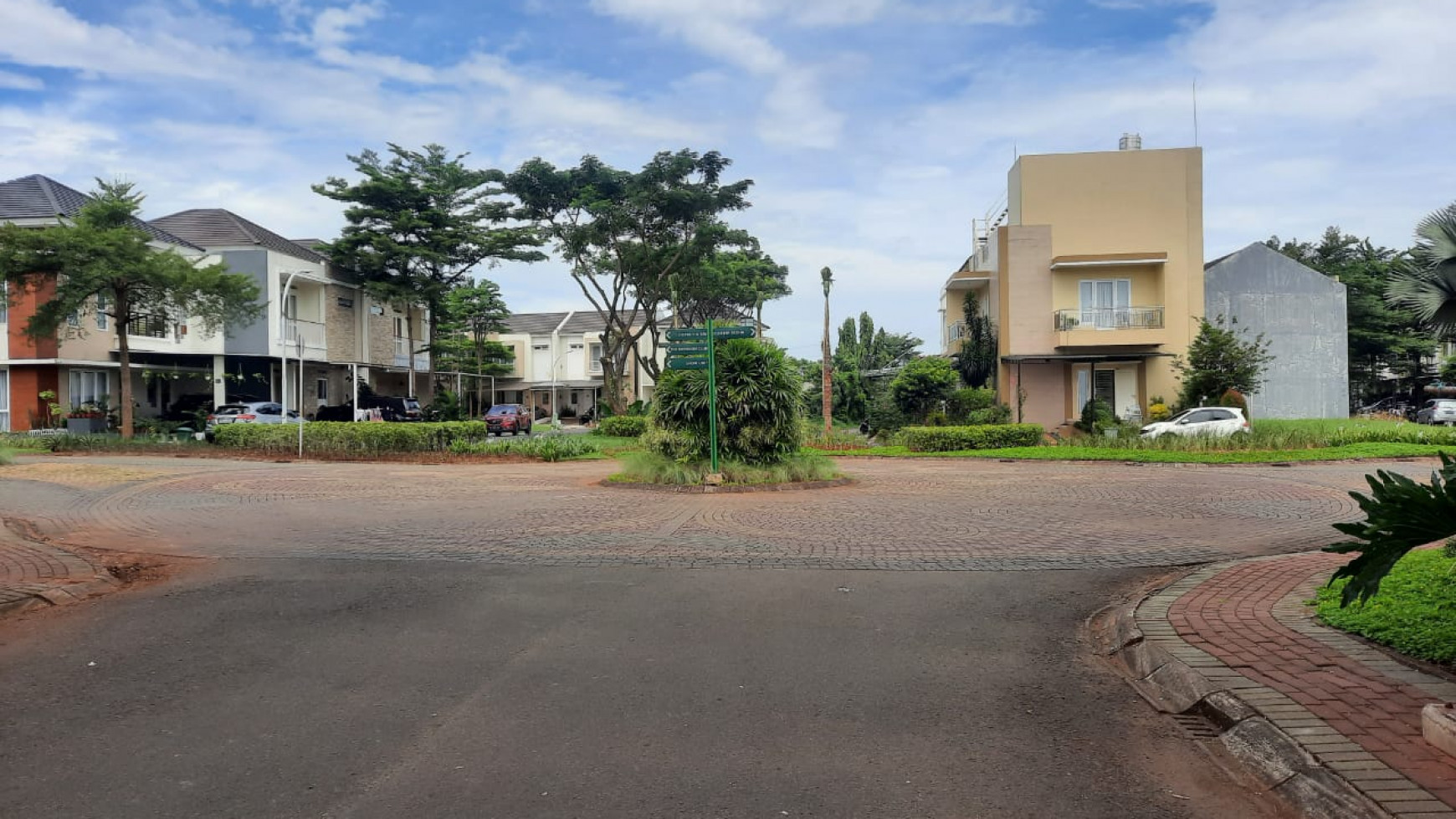 Rumah minimalis, bagus nyaman dalam Cluster