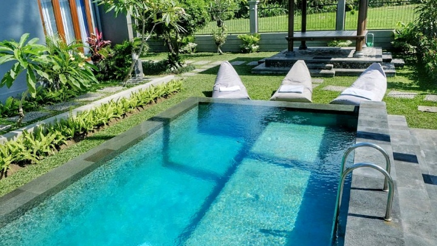 Villa Lux, cantik, di tanahlot bali